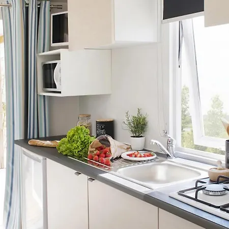 4 Etoiles - Parc Aquatique - Eeiagh キャンプ場 *