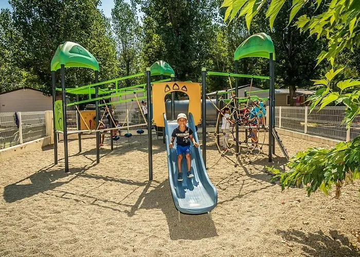 Campingplatz Zecamping 4 500m Piscine Couverte Animaux Acceptes Club Enfant Sérignan